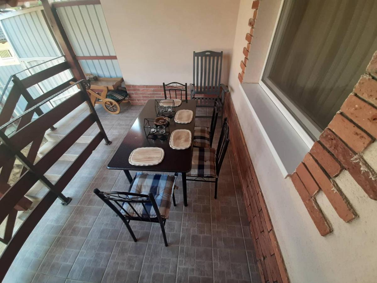 Apartament Akacvirag Airport Vendeghaz Debreczyn Zewnętrze zdjęcie