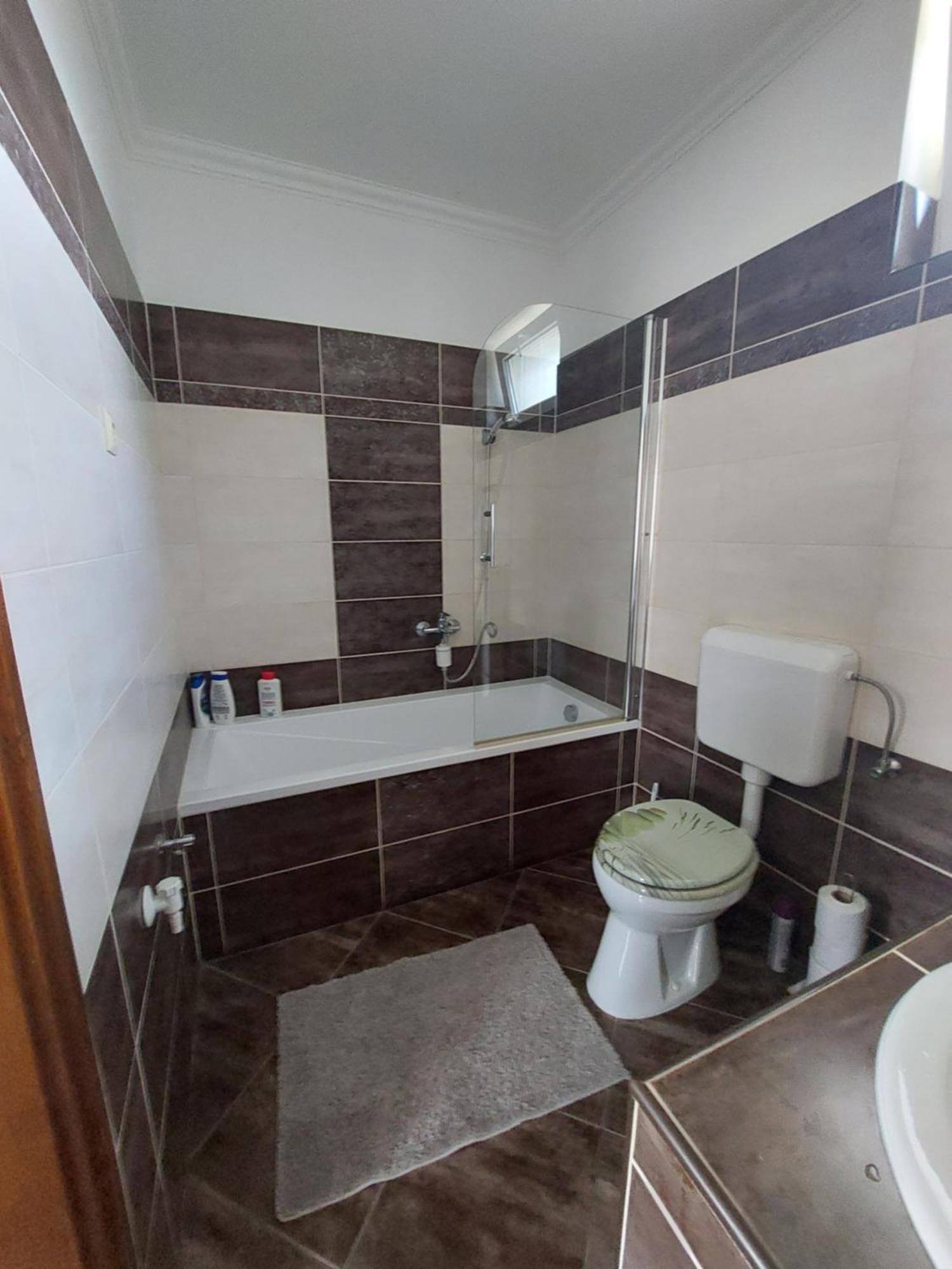 Apartament Akacvirag Airport Vendeghaz Debreczyn Zewnętrze zdjęcie