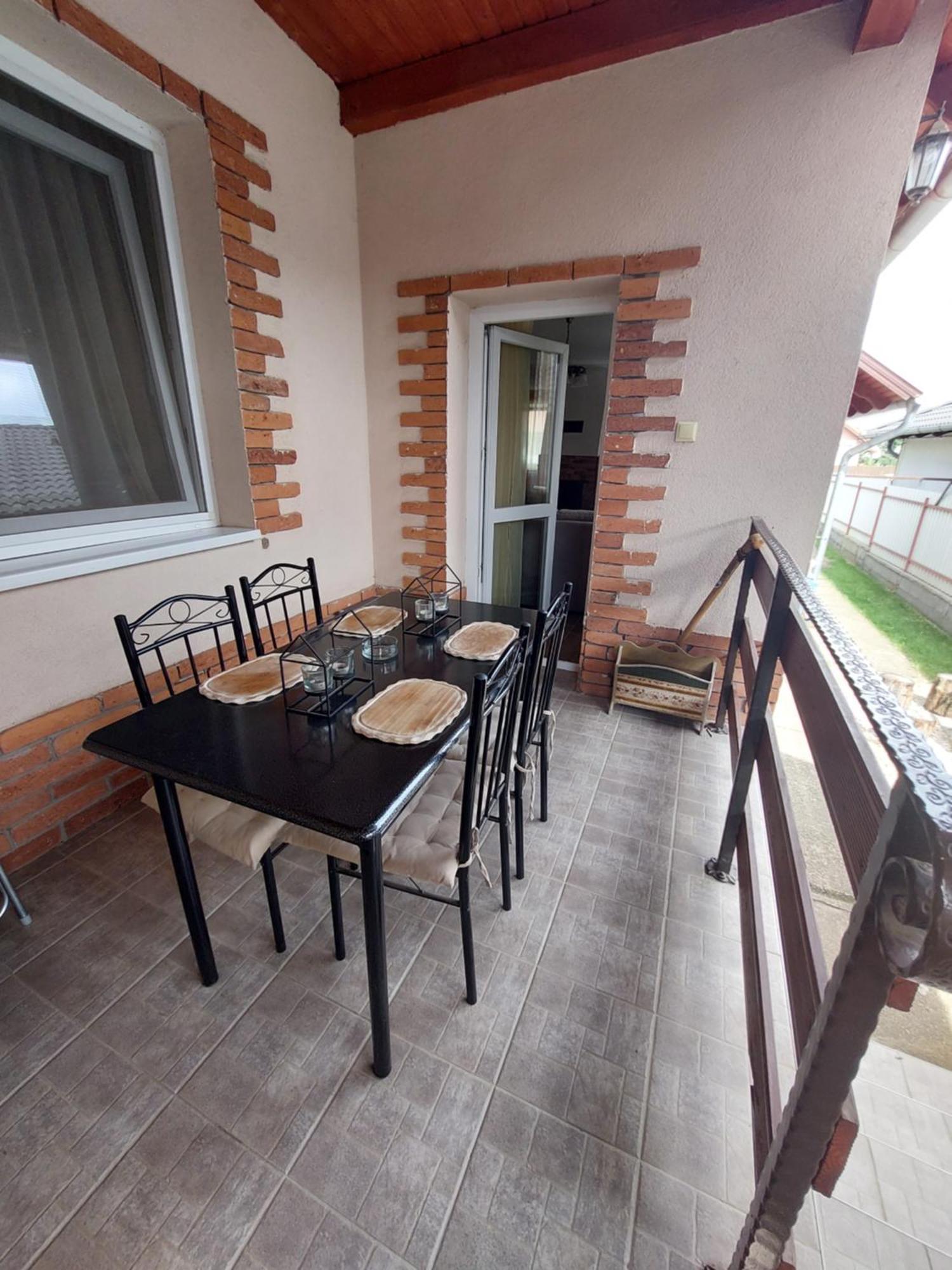 Apartament Akacvirag Airport Vendeghaz Debreczyn Zewnętrze zdjęcie